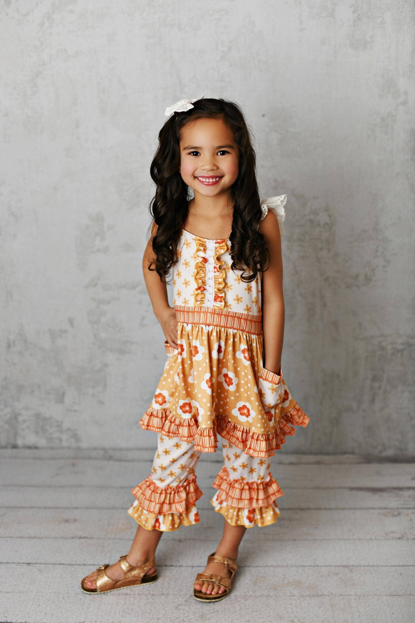 Kids Mustard Floral Ruffle Lace Pocket Spring Capri Set